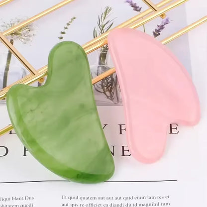 Planche Gua Sha Résine Jade Rose – Masseur Visage, Cou & Corps