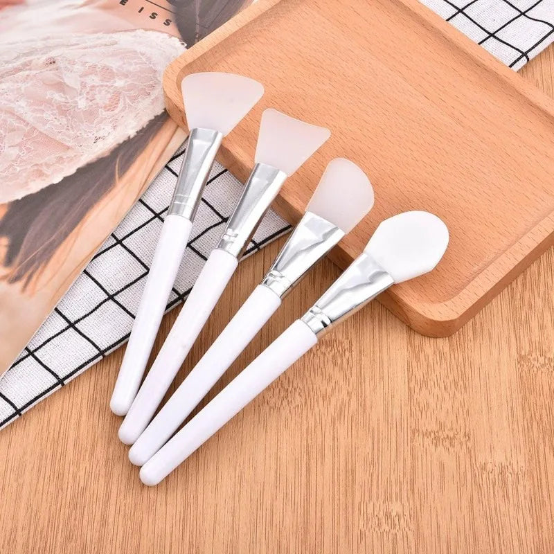 Set 4 Pinceaux Masque Silicone Blancs – Soin DIY & Application Crème