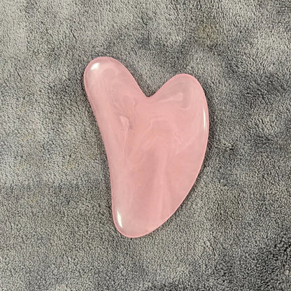 Planche Gua Sha Résine Jade Rose – Masseur Visage, Cou & Corps